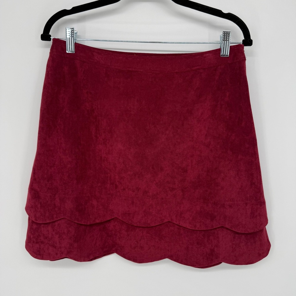 ARYEH FAUX SUEDE TIERED SCALLOPED MINI SKIRT‎ MEDIUM NWT WINE